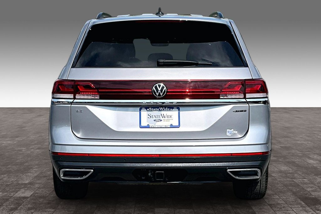 Used 2025 Volkswagen Atlas SE AWD/4WD image 28