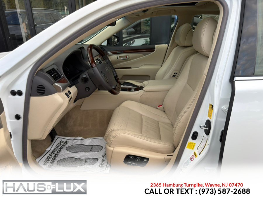 Used 2013 Lexus LS 460 AWD w/ Comfort Pkg image 6
