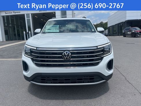 New 2026 Volkswagen Atlas SE FWD image 2