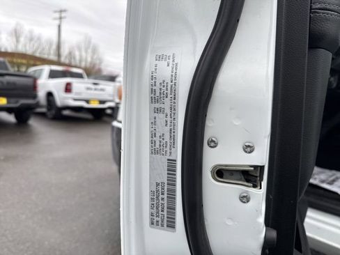 Used 2024 RAM 2500 Big Horn image 31