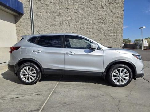 Used 2021 Nissan Rogue Sport S image 6