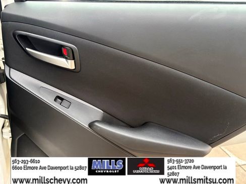 Used 2019 Toyota Yaris LE image 14