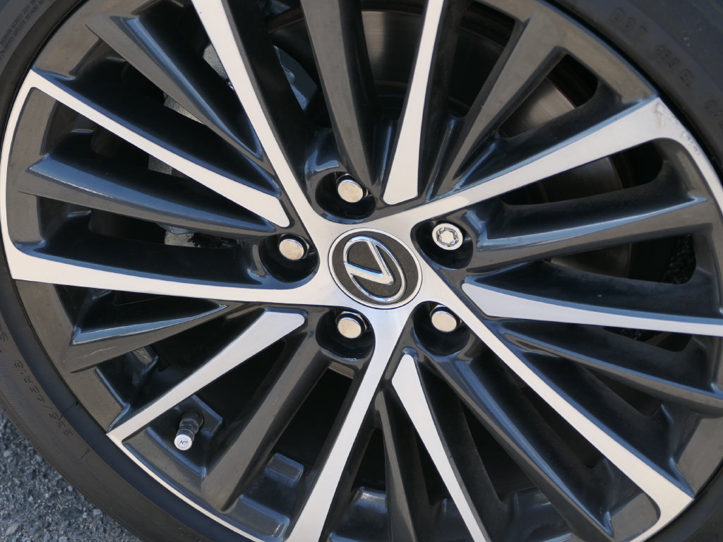 Used 2024 Lexus ES 350 w/ Premium Package FWD image 9