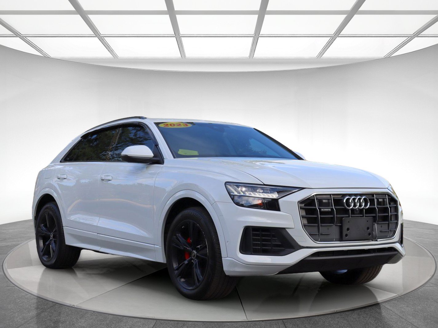 Used 2023 Audi Q8 Premium w/ Convenience Package AWD/4WD image 3