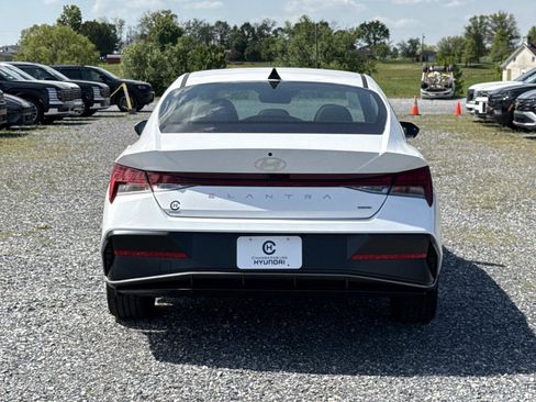 New 2026 Hyundai Elantra Limited FWD image 14