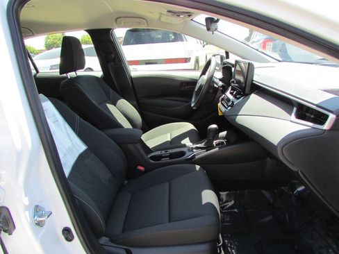Used 2026 Toyota Corolla LE FWD image 18
