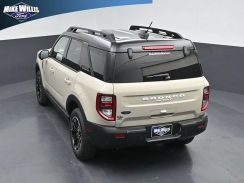 Used 2025 Ford Bronco Sport Outer Banks w/ Outer Banks Tech Package+ AWD/4WD image 13