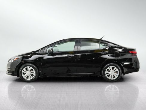 Used 2021 Nissan Versa S FWD image 2