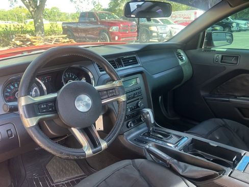 Used 2014 Ford Mustang Coupe RWD image 9