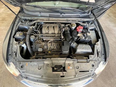 Used 2016 Ford Taurus SE image 40