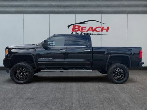 Used 2015 GMC Sierra 2500 Denali w/ Duramax Plus Package image 7