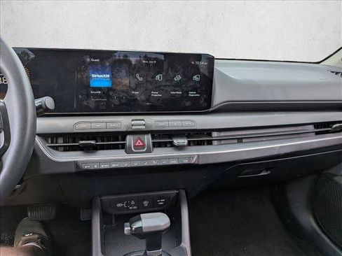 Used 2025 Kia K4 FWD image 12