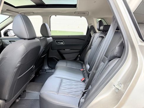 Used 2026 Nissan Rogue Platinum w/ Platinum Premium Package AWD/4WD image 18