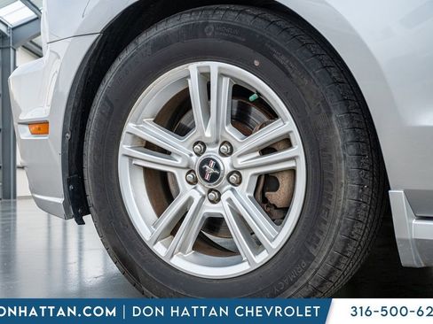 Used 2013 Ford Mustang Convertible image 33