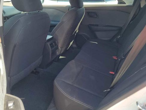 Used 2023 Nissan Rogue S image 14