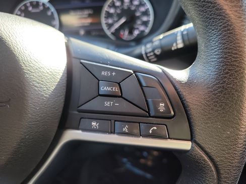 Used 2024 Nissan Sentra SV image 28