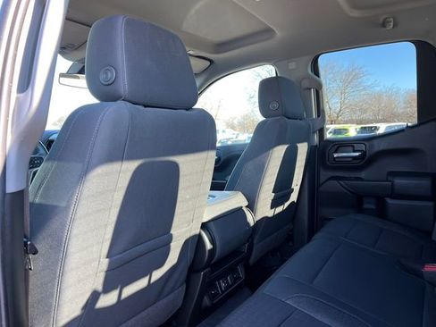 Used 2022 Chevrolet Silverado 1500 LT image 38