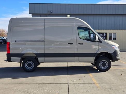 New 2026 Mercedes-Benz Sprinter 2500 image 37