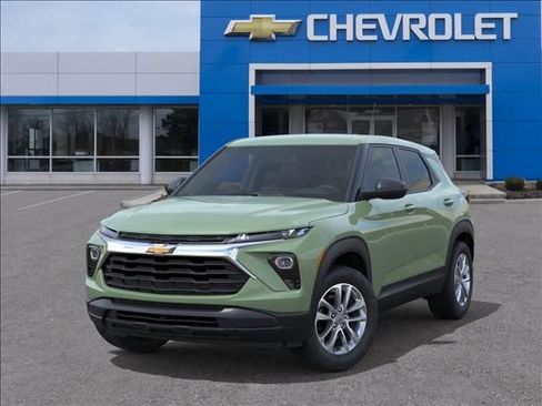 New 2026 Chevrolet TrailBlazer LS w/ LS Convenience Package FWD image 6