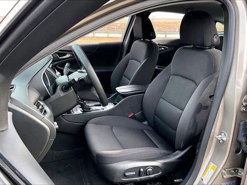 Used 2024 Chevrolet Malibu LT image 8