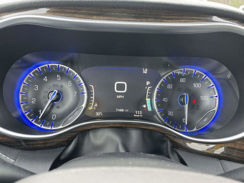 Certified 2023 Chrysler Pacifica Limited image 27