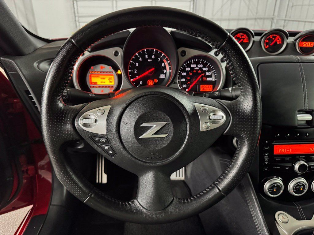 Used 2011 Nissan 370Z Touring w/ Sport Pkg RWD image 23
