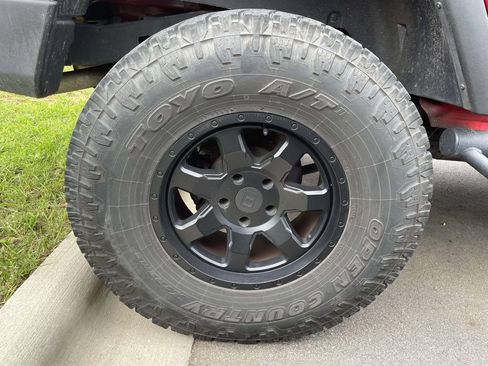 Used 2018 Jeep Wrangler Unlimited Sport S AWD/4WD image 5