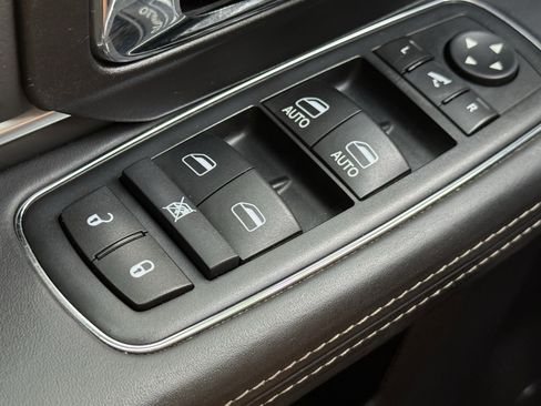 Used 2016 RAM 2500 Limited image 26