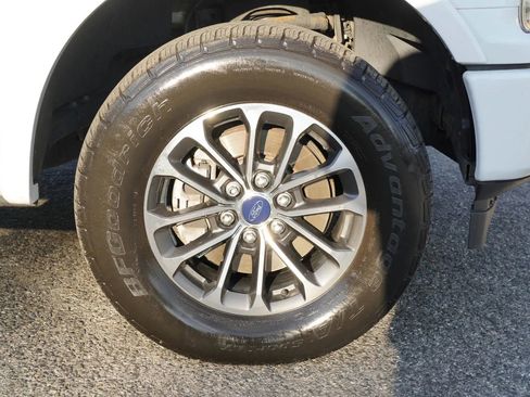 Used 2018 Ford F150 XLT w/ Equipment Group 302A Luxury AWD/4WD image 11