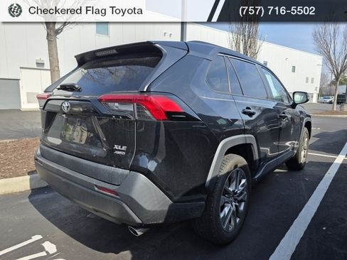 Used 2019 Toyota RAV4 XLE Premium w/ Cold Weather Package image 6