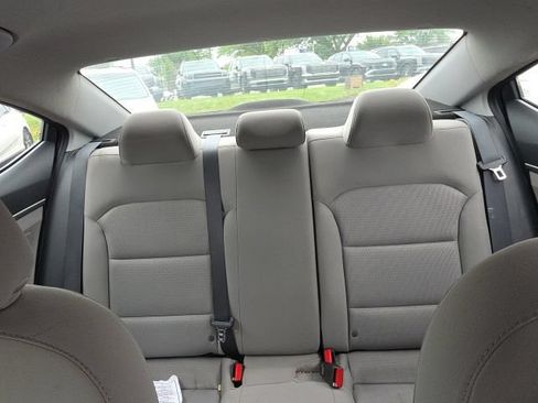 Used 2017 Hyundai Elantra SE FWD image 15
