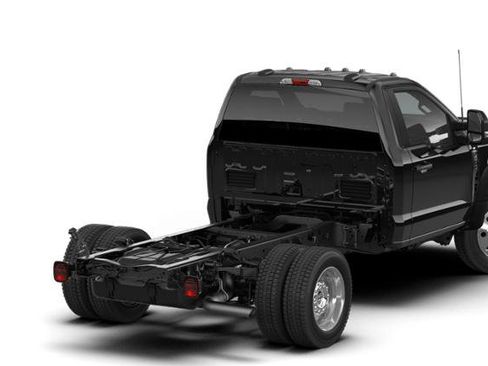 New 2026 Ford F550 4x4 Regular Cab Super Duty w/ XLT Value Package image 3