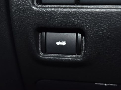 Used 2024 Nissan Sentra SV FWD image 17