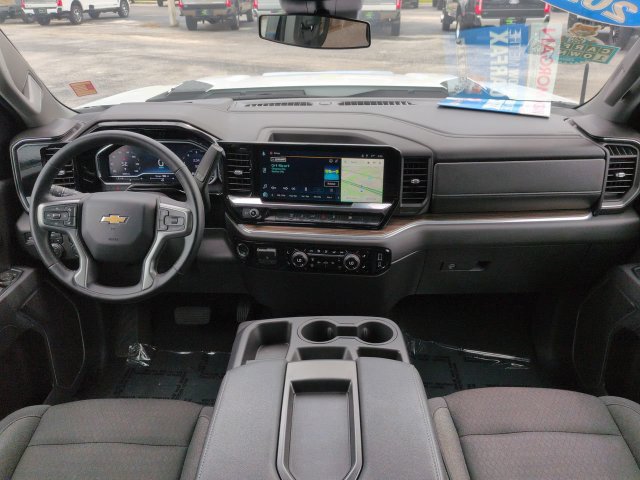Used 2025 Chevrolet Silverado 2500 LT w/ Convenience Package AWD/4WD image 15