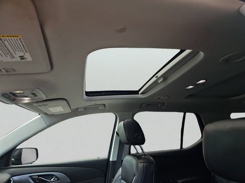 Used 2019 Chevrolet Traverse Premier w/ Redline Edition AWD/4WD image 15