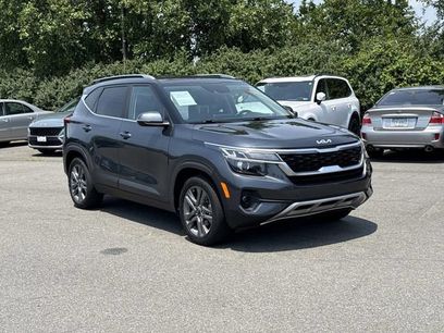 Used 2023 Kia Seltos S w/ Navigation Package