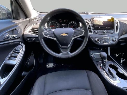 Used 2022 Chevrolet Malibu LT FWD image 6