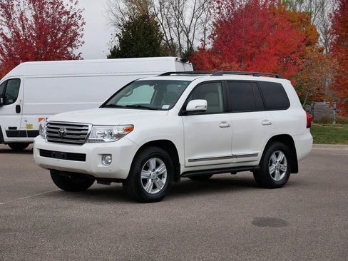 Used 2015 Toyota Land Cruiser image 32