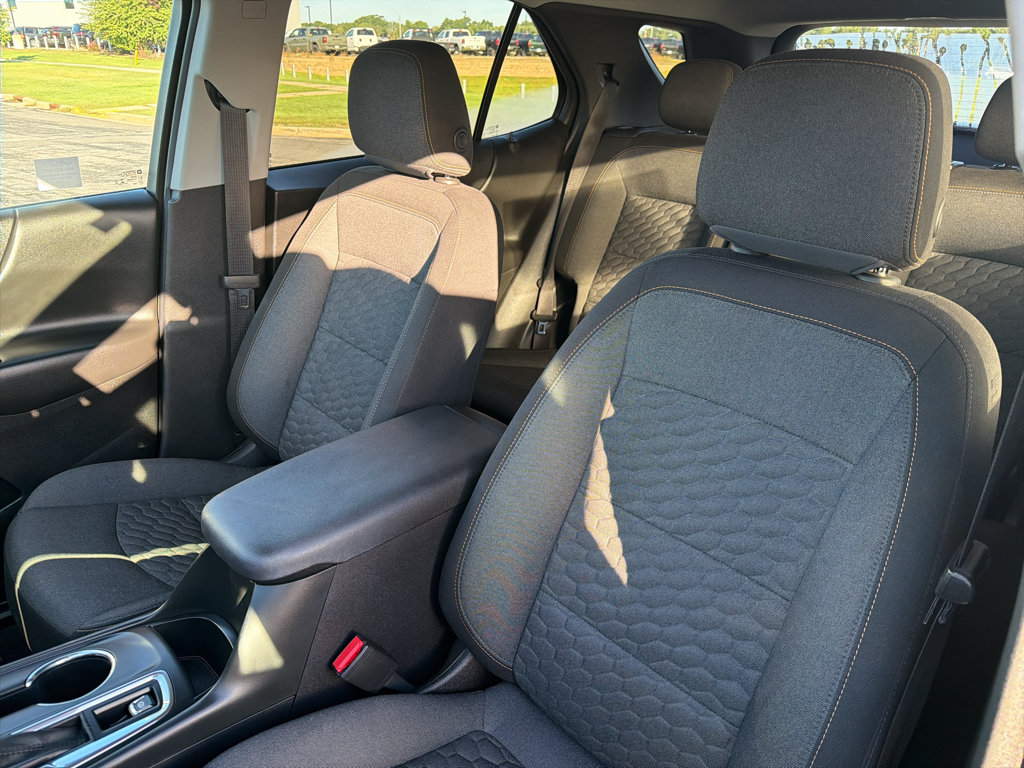 Used 2020 Chevrolet Equinox LT AWD/4WD image 16