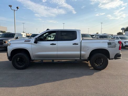 Used 2021 Chevrolet Silverado 1500 LT Trail Boss w/ Convenience Package II AWD/4WD image 4