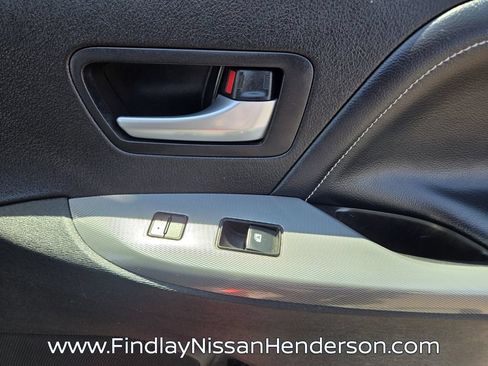 Used 2018 Toyota Sienna SE Premium w/ Carpet Mat Package FWD image 20