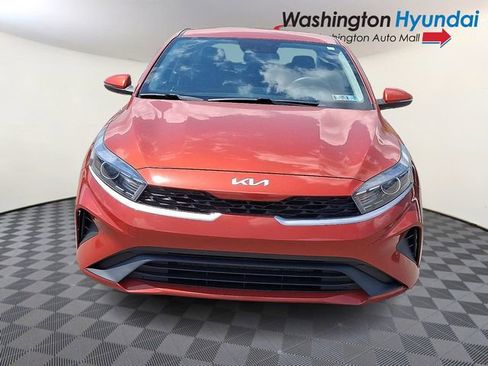 Used 2022 Kia Forte LXS w/ LXS Technology Package FWD image 2