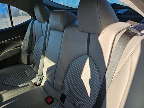 Used 2024 Toyota Camry SE image 18