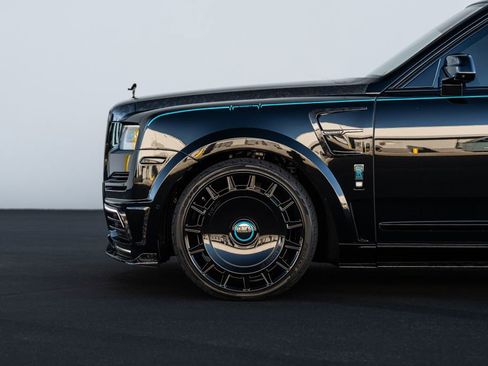 Used 2023 Rolls-Royce Cullinan Black Badge image 7