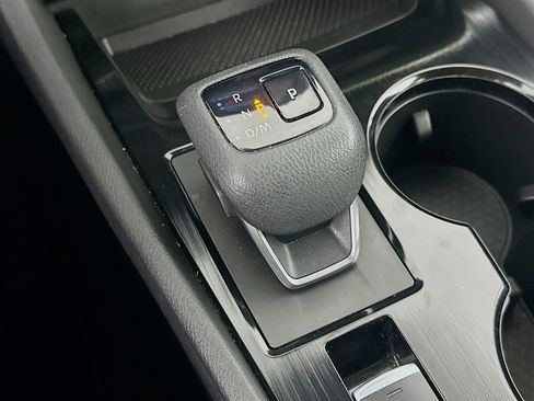 Used 2023 Nissan Rogue SV image 25