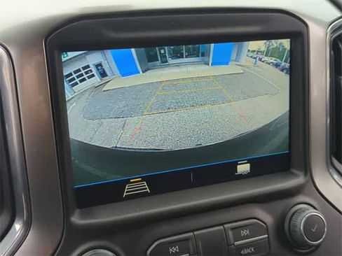 Used 2022 Chevrolet Silverado 1500 LT image 14