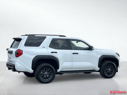 Used 2025 Toyota Tundra SR5 w/ TRD Off-Road Package AWD/4WD image 5
