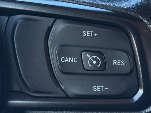 Used 2020 Jeep Wrangler Unlimited Sport image 27