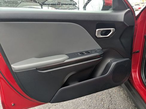 Used 2025 Kia K4 LXS image 13