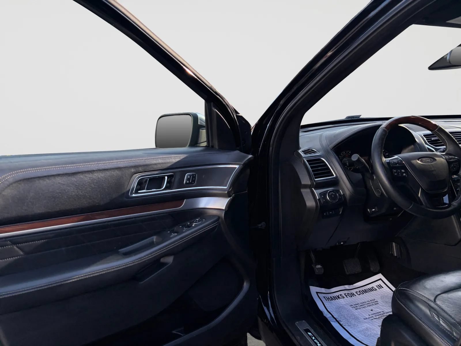 Used 2018 Ford Explorer Platinum AWD/4WD image 11